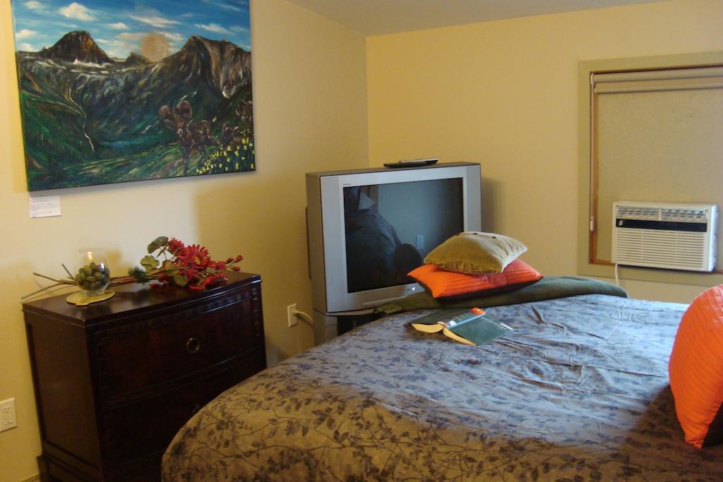 Ypc Fitness & Accomodations Invermere Quarto foto